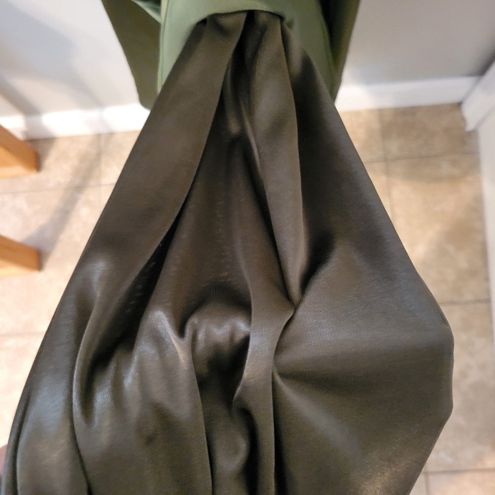 Revelry Elegant Olive Green Bardot Off-Shoulder Bridesmaid Dress. Size 6 - Picture 7 of 9